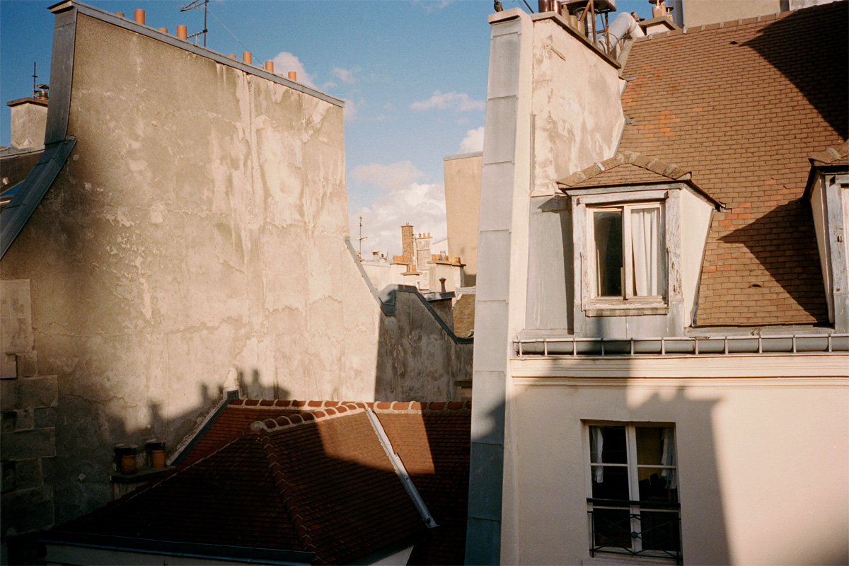 1002Paris001