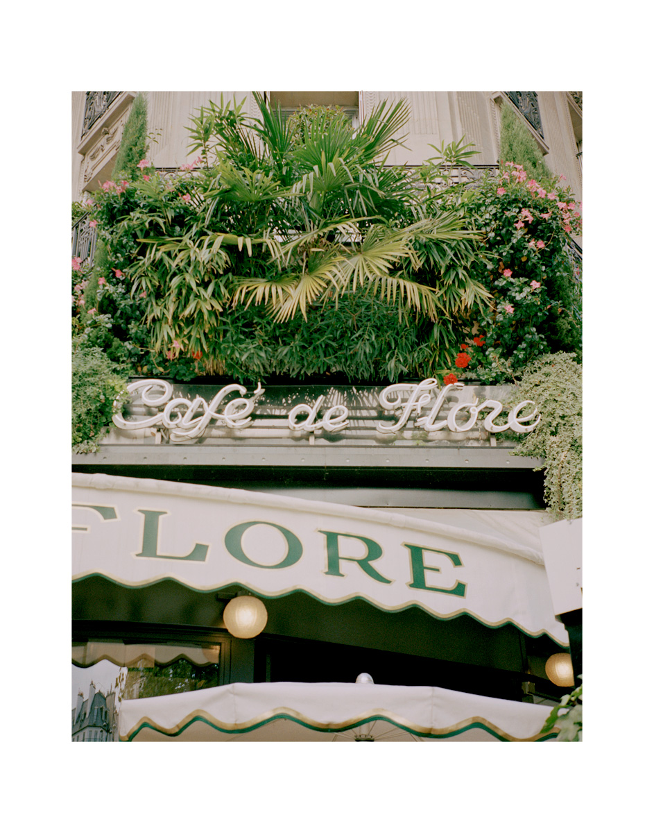 1002Paris002
