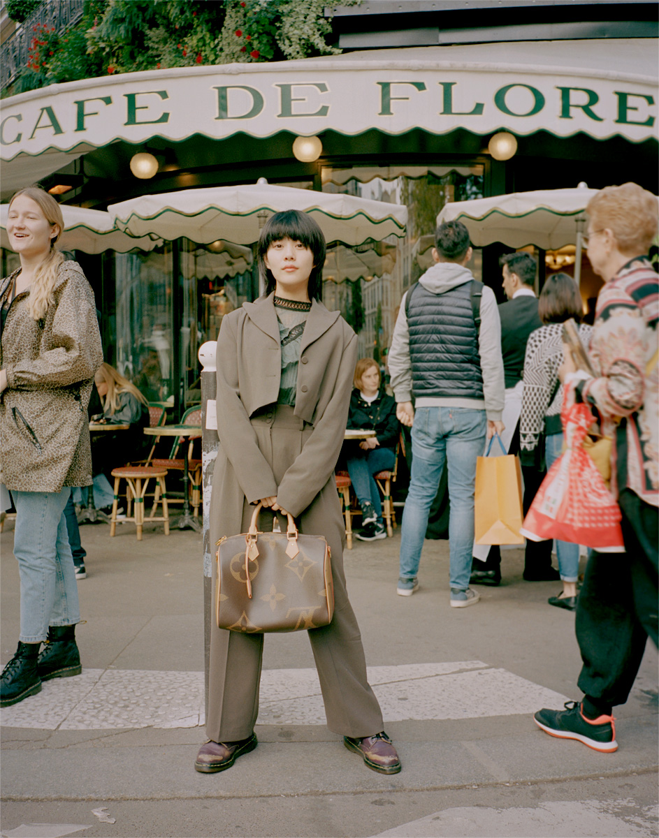 1002Paris004