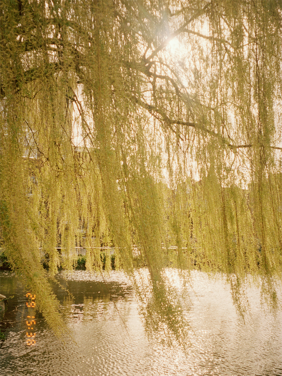 0329London001